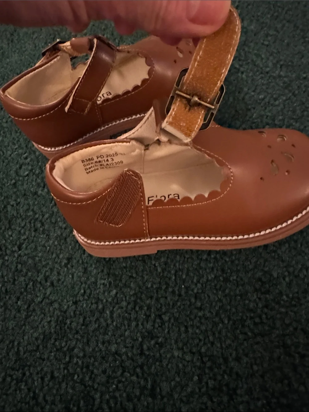 N/A cognac brown